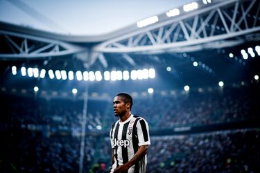 Douglas Costa jankt Juventus héérlijk op voorsprong tegen rivaal Torino (video)