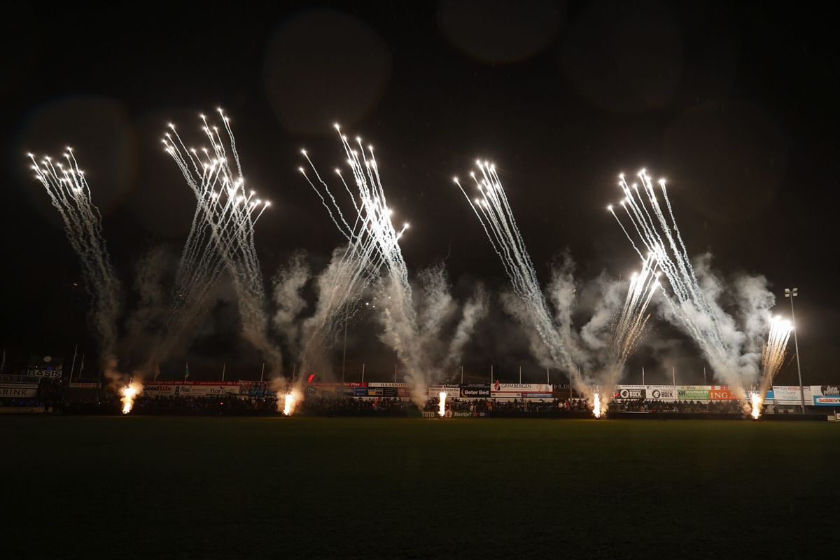 🎥​ | Check de sfeeractie van 15.000 euro bij Quick Boys tegen De Graafschap