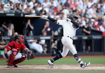 Gregorius maakt Yankees-feest compleet in bizarre Londen Series