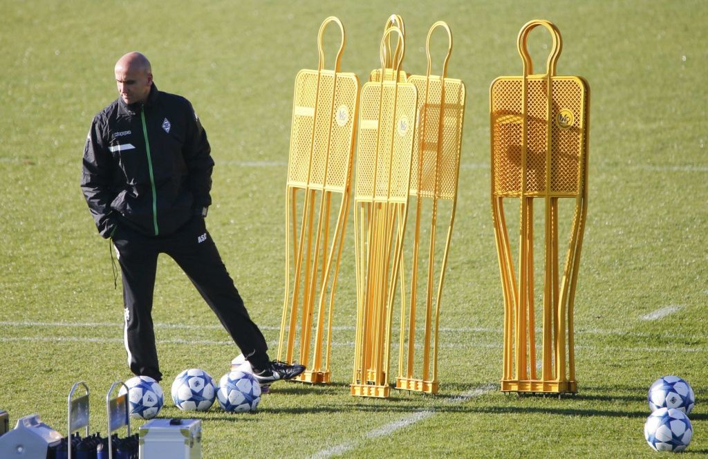 Interim-trainer Gladbach is geen Harry Potter: 'Ik heb geen litteken op m'n hoofd'