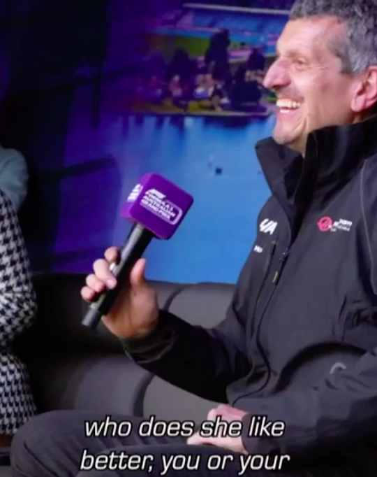 😂 | Haas-baas Steiner countert bijdehandje tijdens persmoment: 'Vraag het je moeder!'