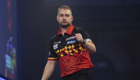 Van den Bergh drinkt voor iedere wedstrijd dit alcoholische drankje: 'Een Dimi Special'