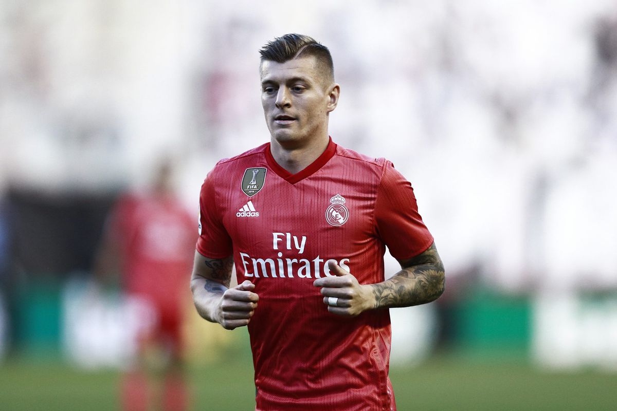 Real Madrid legt Toni Kroos langer vast