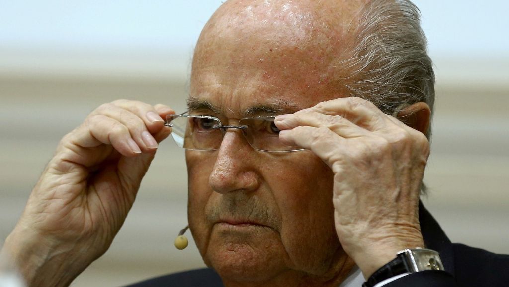 Zwitserse krant geeft Blatter podium als columnist