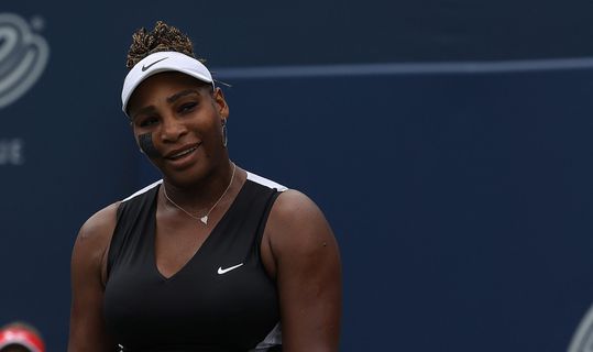 Serena Williams (40) won weer een potje, maar wanneer pakt ze het leeftijdsrecord?