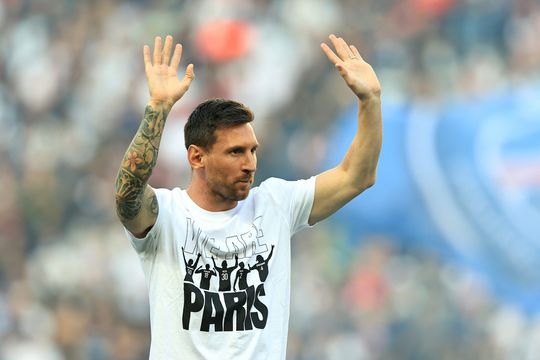 Dit zijn de BIZARRE contracteisen die Lionel Messi stelde bij Paris Saint-Germain