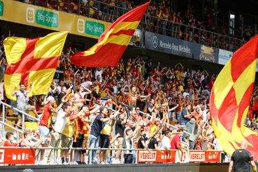 Aparte tribunes voor fans zonder coronapas in België: juichen verboden, mondkapje verplicht