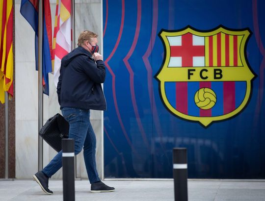 Hoe zit het nu met Ronald Koeman bij Barcelona? ‘Volgende week praten we verder’