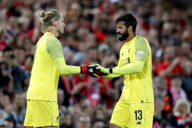 Liverpool-publiek geeft blunderkeeper Karius daverend applaus bij terugkeer (video)