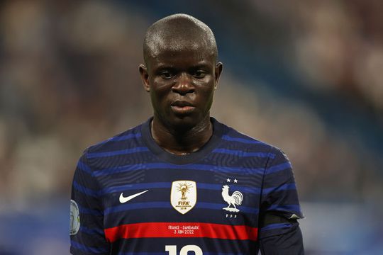 N'Golo Kanté moet WK definitief uit hoofd zetten: 4 maanden uitgeschakeld door hamstringblessure