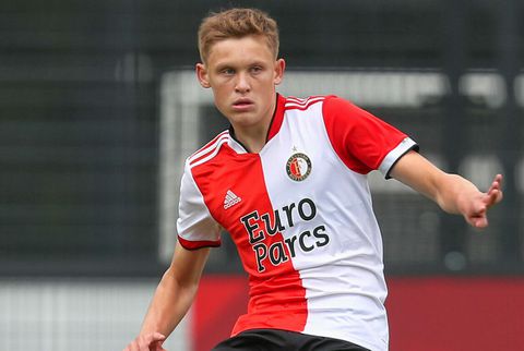 Feyenoord geeft 16-jarige verdediger Sam Ringeling profcontract