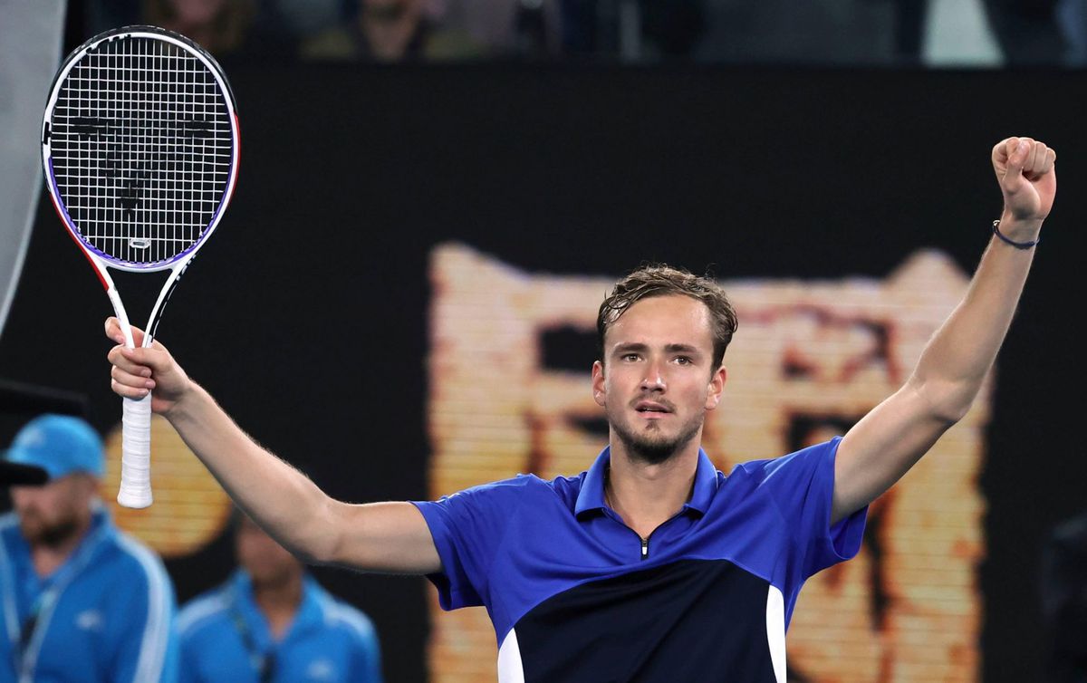 Medvedev met wat moeite naar 2e ronde Australian Open