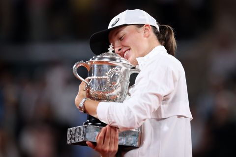 Iga Swiatek evenaart gruwelijke prestatie van Justin Henin