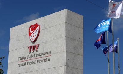Chaos in Turkije: kantoor voetbalbond in Istanbul beschoten