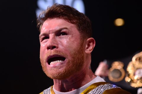 Topbokser Canelo doneert 1 miljoen aan Mexicaans centrum voor kankeronderzoek