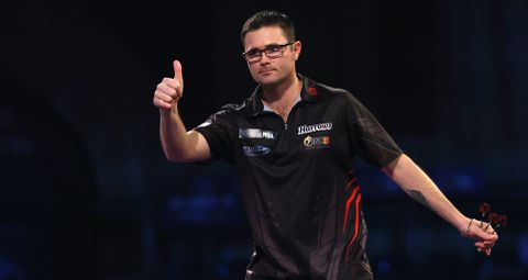 📸 | Damon Heta en Keegan Brown nemen biertje mee naar wedstrijd op PC1