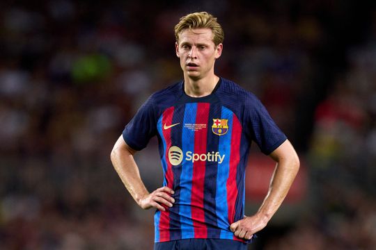 'Barcelona stuurt dreigbrief en beschuldigt Frenkie de Jong van criminele praktijken'