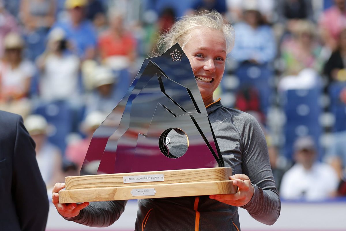 Huilende Bertens pakt in Gstaad haar vierde WTA-titel