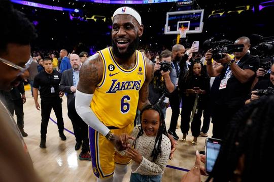 LeBron James NBA-topscorer aller tijden: 'Een van de meest indrukwekkende sportrecords'