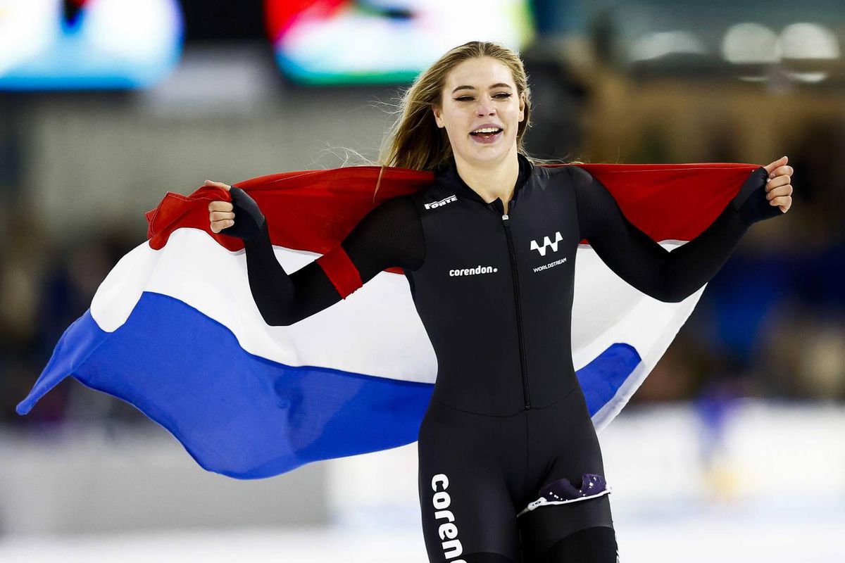 Jutta Leerdam pakt baanrecord in Thialf op de 1000 meter