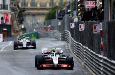 📸 | Mick Schumacher is gelukkig oké: auto vliegt in 2 stukken bij Monaco GP
