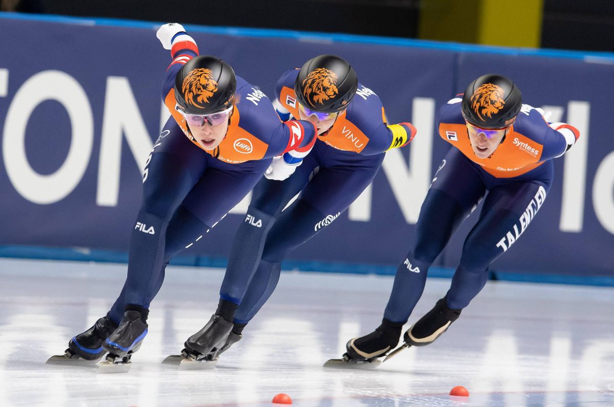 Wijfje, Wüst en De Jong pakken met gemak goud op ploegenachtervolging