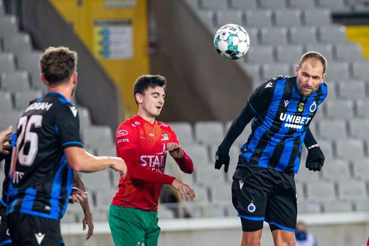 Dost loopt 1 op 1 in 'vernederlandst' Brugge na zege op Oostende