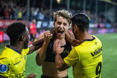 Doelpuntenattractie Linthorst (19) verlengt contract bij VVV