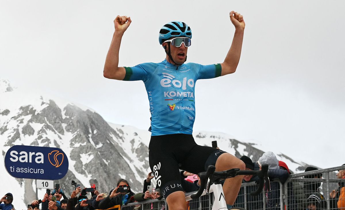 Uitslag etappe 7 Giro d'Italia: onbekende thuisrijder wint bergrit, Leknessund leidt klassement