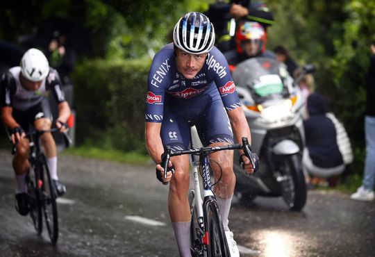 Parijs-Roubaix eist al slachtoffer bij verkenning: ploeggenoot Mathieu van der Poel breekt bekken