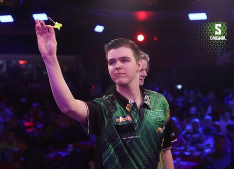 Haagse darter Bradly Roes is wereldkampioen bij 2 bonden tegelijk: 'Ik hoor graag ideeën voor een nickname'