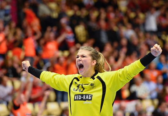 Sensationeel: Nederlandse handbalsters bereiken de WK-finale (video)