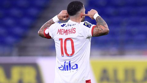 🎮 | Depay krijgt nieuwe TOTW-kaart van FUT na goals tegen Strasbourg