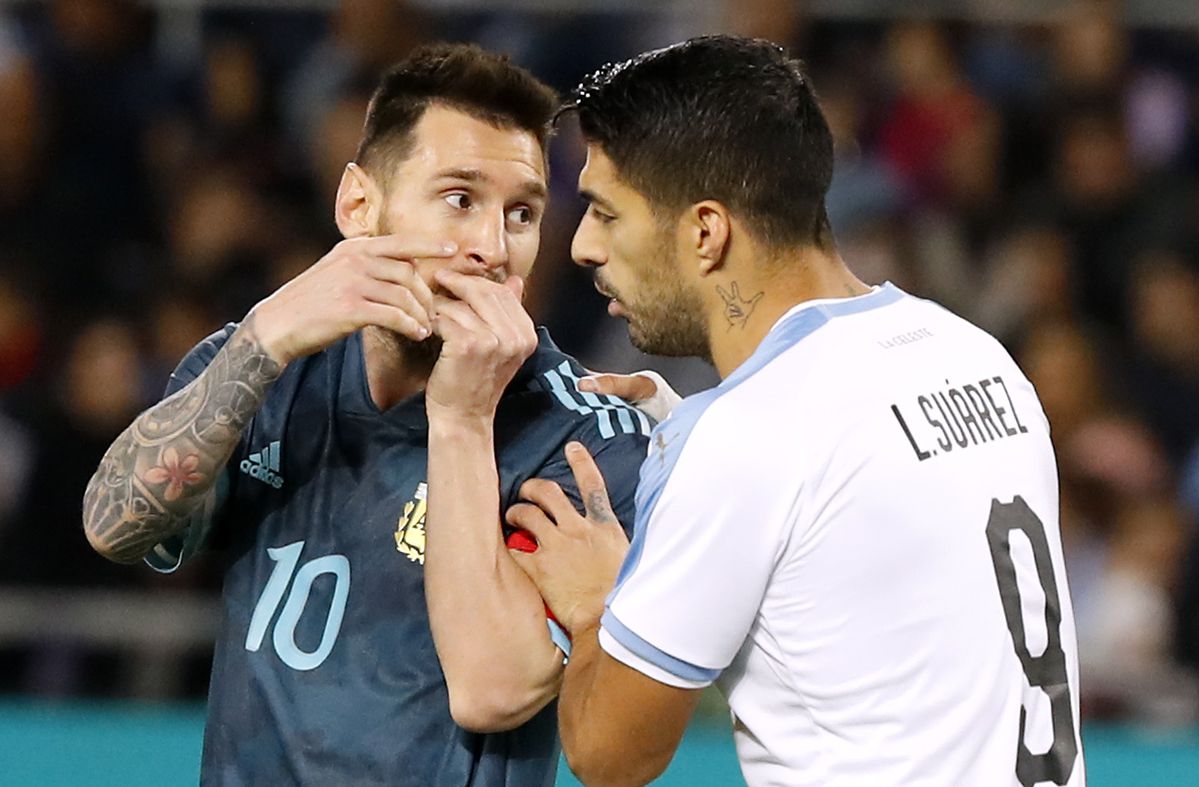 📸 | Messi maakt treffer buurman Suárez onschadelijk: Argentinië en Uruguay in balans