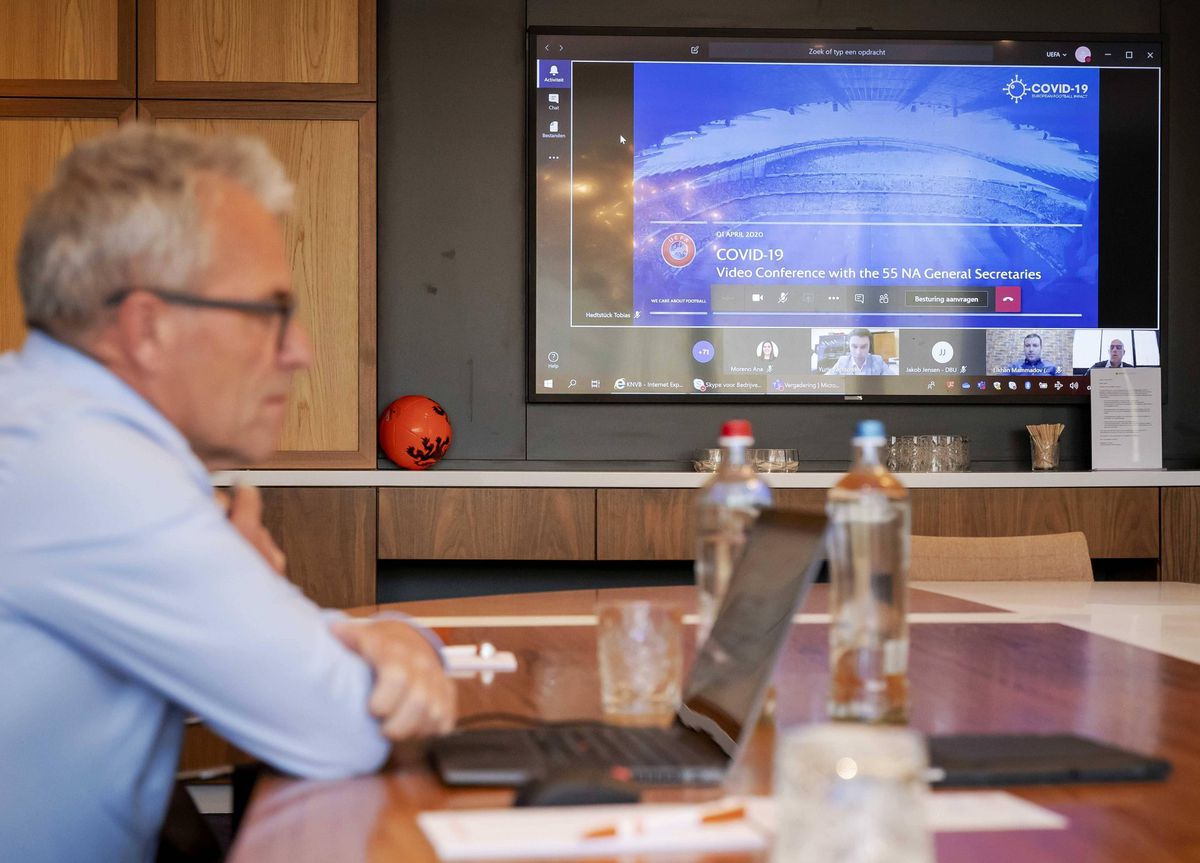 KNVB gaat dinsdag praten met de betaald voetbalclubs over rest seizoen