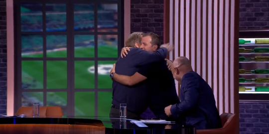 🎥 | Prachtig moment: Ajacied Van der Vaart feliciteert Feyenoorder Boskamp met titel