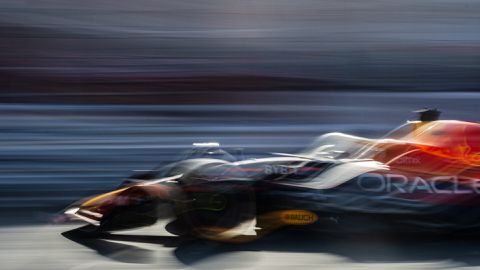 Red Bull en Ferrari drijven elkaar tot het uiterste in VT3: Max Verstappen stoeit met laatste sector