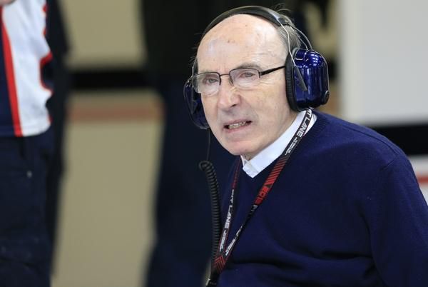 Formule 1-grootheid Frank Williams opgenomen in ziekenhuis