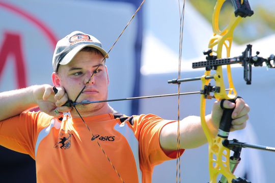 Handboogschutter Schloesser wint wereldbekerwedstrijd