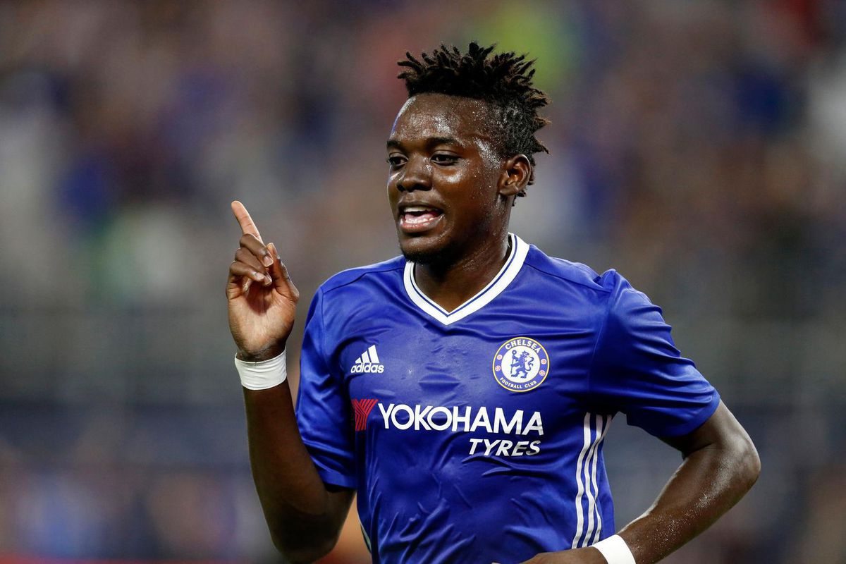 Ex-Ajacied Traoré levert Chelsea waarschijnlijk transferverbod op