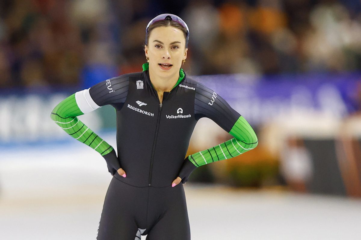 Femke Kok pakt brons op 500 meter bij wereldbekerwedstrijd in Japan, Leerdam 10e