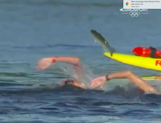 😂🎥 | Olympiër kreeg in jacht op bronzen medaille gezelschap van DEZE vis