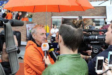 Cruijff: Middenveld bij Ajax wordt verkeerd gebruikt