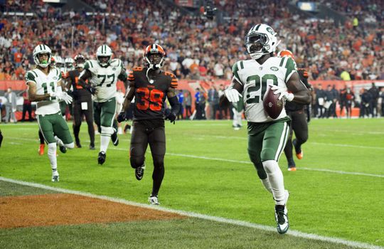 NFL-speler Crowell veegt kont af met bal na 2e touchdown van de avond