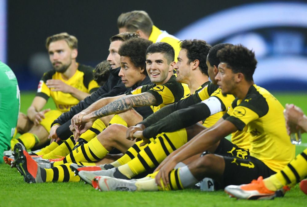 Dortmund nieuwe koploper Bundesliga na hectische slotfase