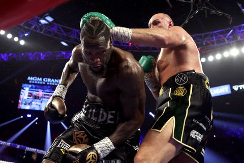 Deontay Wilder hint naar comeback: 'Geen onzin praten, ik wil mijn titel terug'