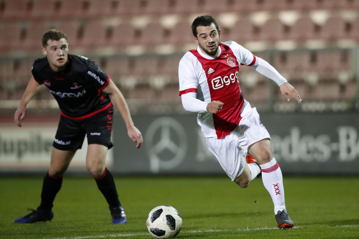 Jong Ajax is koploper in de Jupiler League en mag Younes daarvoor bedanken