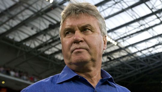 'Guus Hiddink moet Mark van Bommel opvolgen bij PSV'