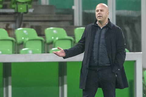 Trainer Arne Slot is duidelijk na gelijkspel Feyenoord: 'We hadden recht op meer'