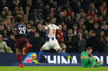 Goal! Locadia scoort eindelijk en maakt gelijkmaker tegen Arsenal